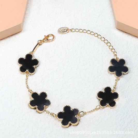 Gold Four Leaf Clover Charm Bracelet, Adjustable Waterproof Luxury Bracelet Jewelry Gift for Women for Birthdays, Good luck, Wellness